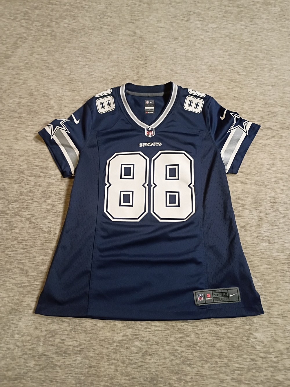 Dallas Cowboys Dez Bryant 88 NFL Football Jersey Nike Size Large For Women